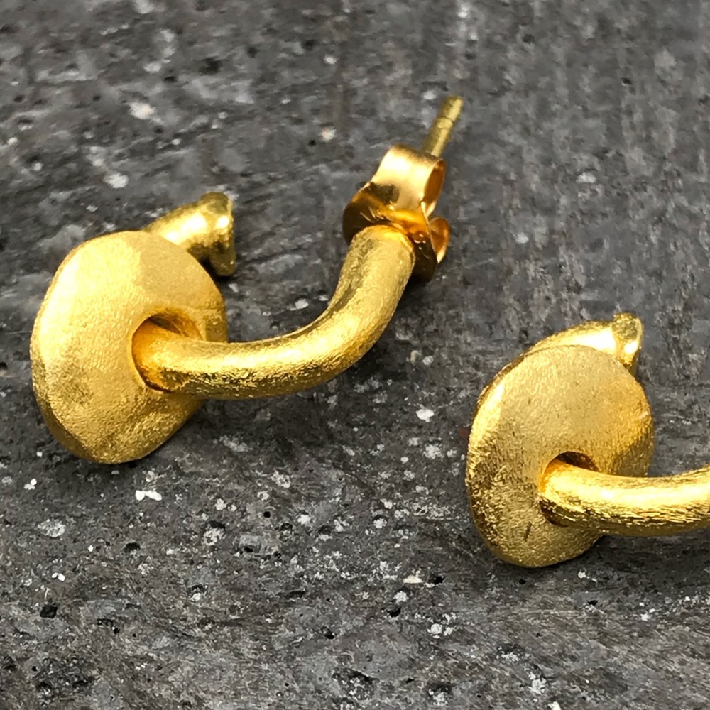Matana Rustic design minimalist gold earrings